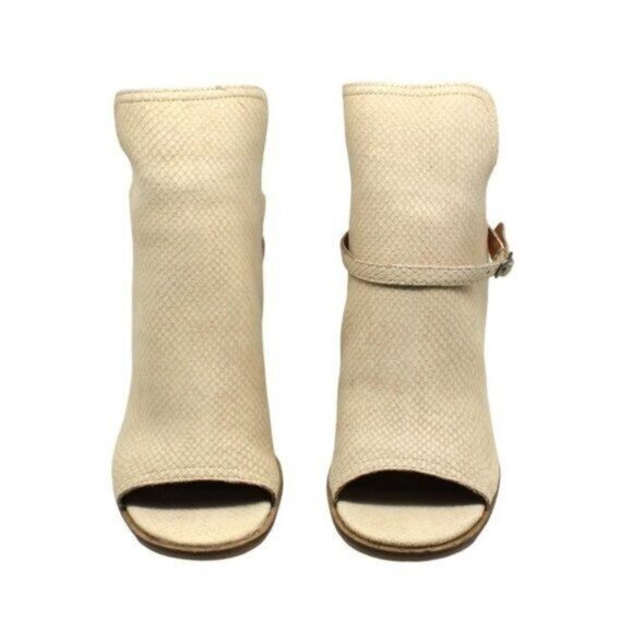 Lucky Brand Women S Velitina  Booties - Picture 2 of 7